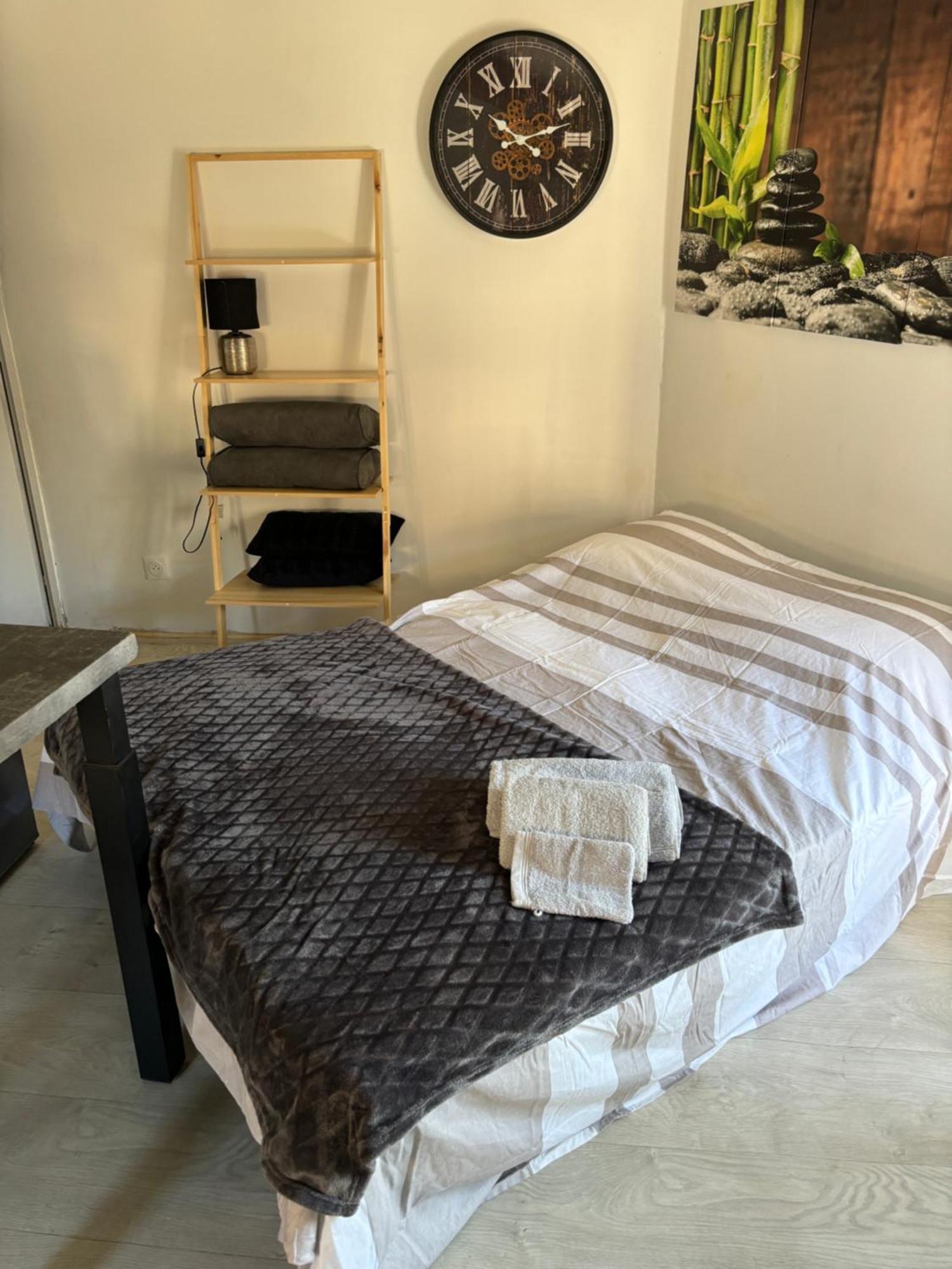 Studio Confortable อานโนเนย์ ภายนอก รูปภาพ